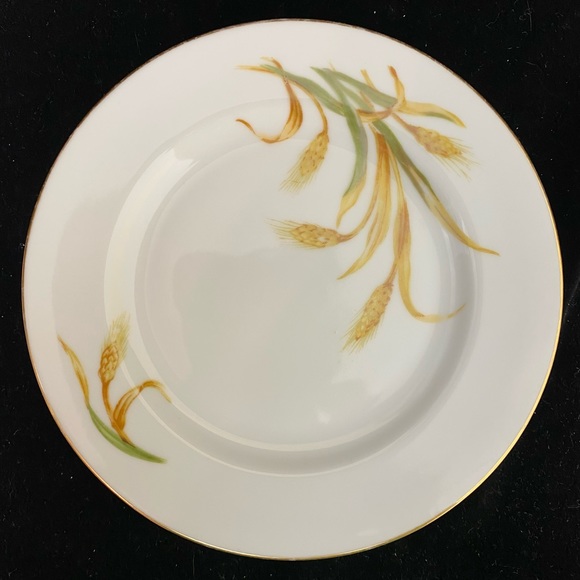Vintage Set of 8, Puritan China Wheat Pattern Bread/Butter Plates with Gold Trim - Picture 7 of 14